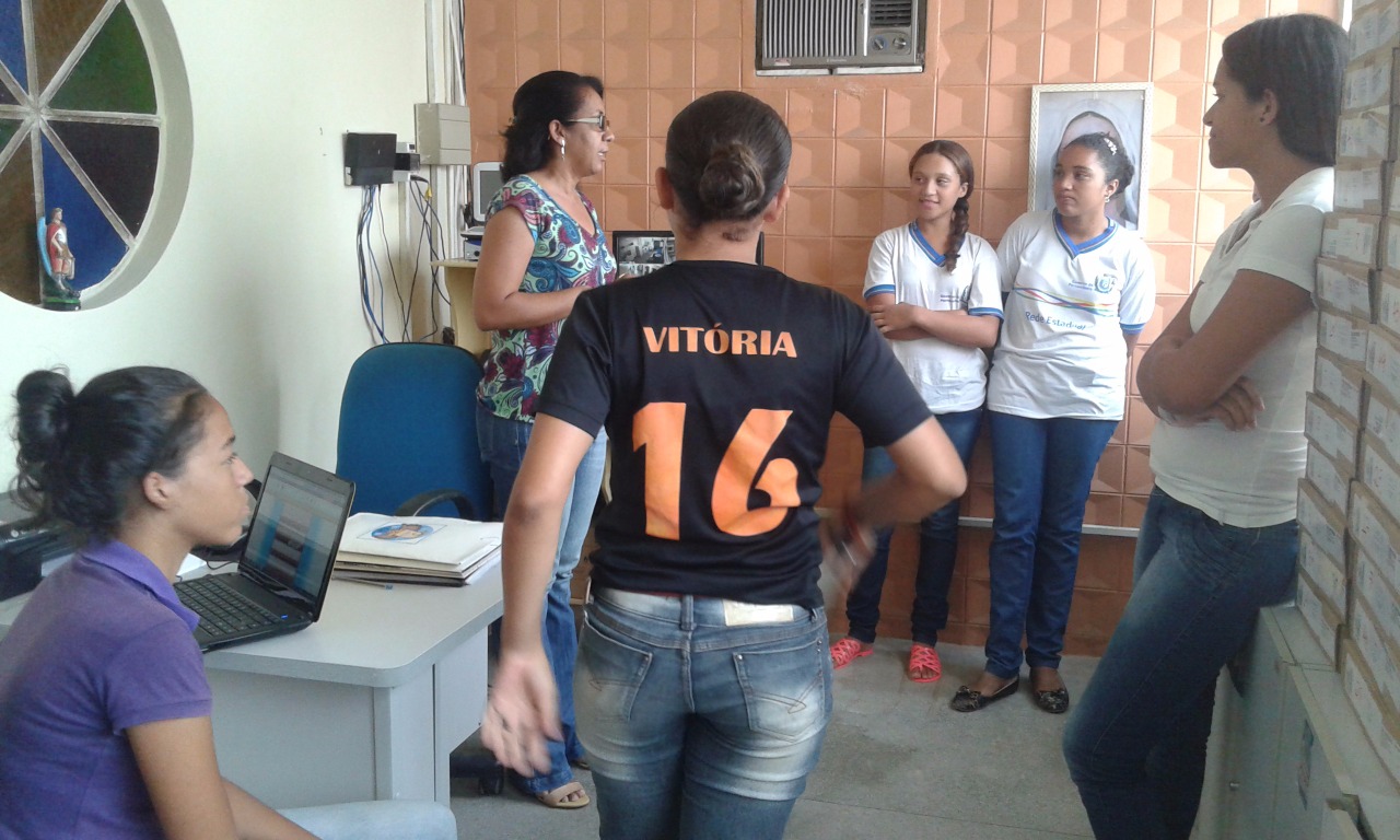 Wilze, realiza encontro com alunos e apazigua 